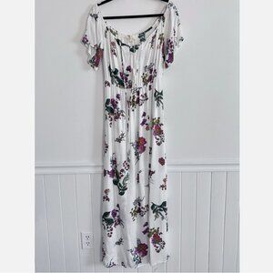 Love Stitch White Floral Maxi Dress Size Medium NEW NWT E39